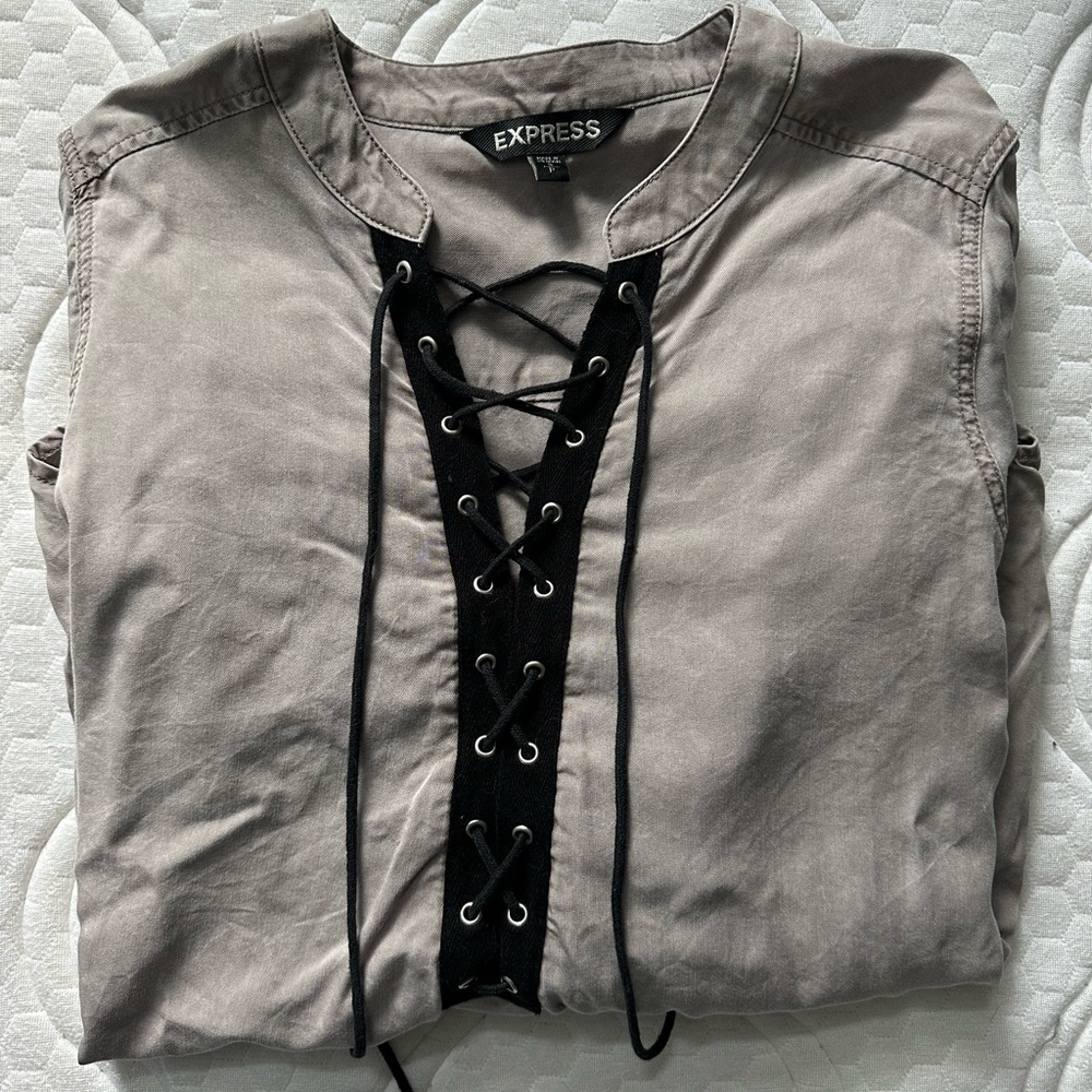 Women’s shirt